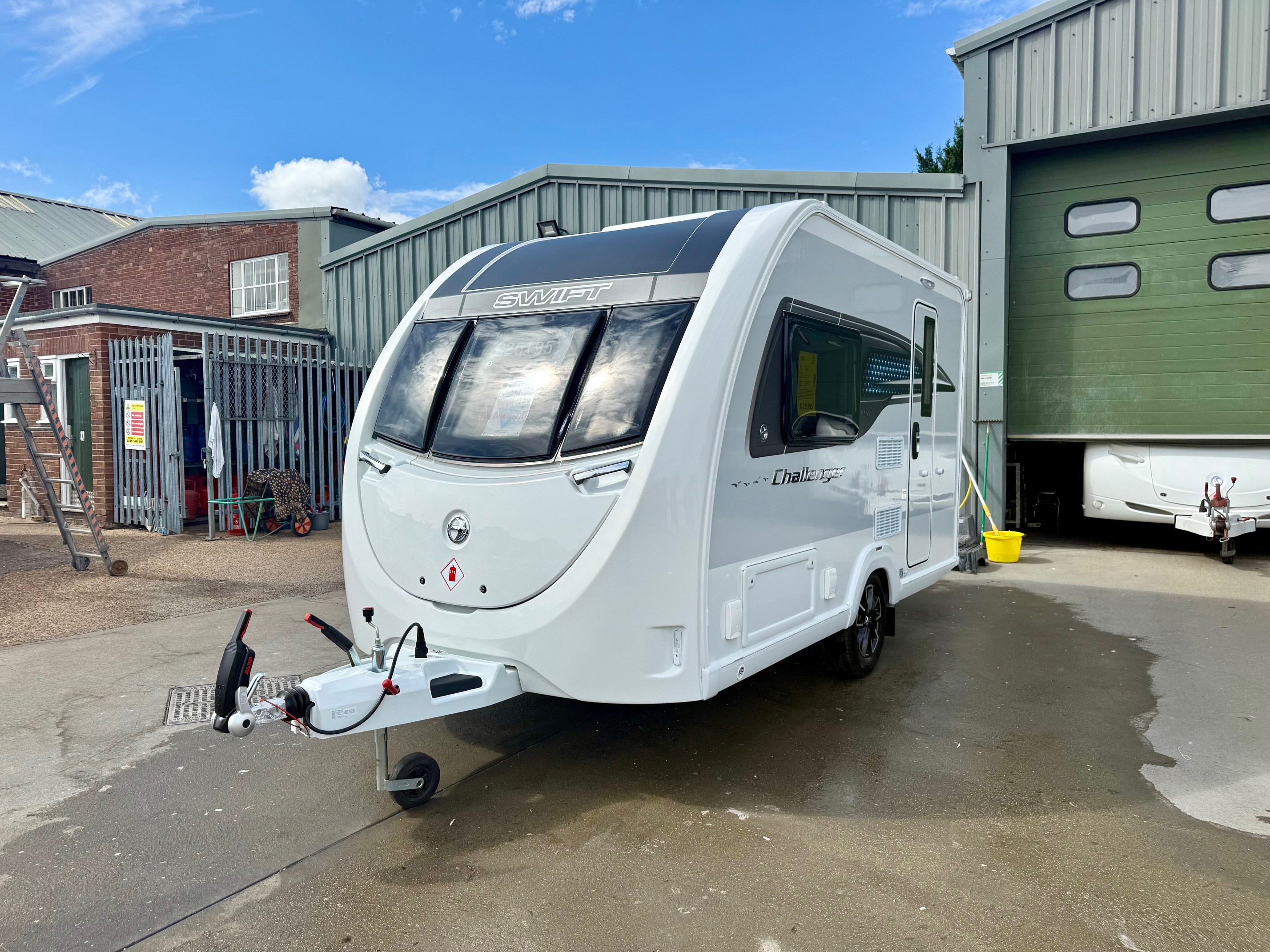 Swift Challenger 390