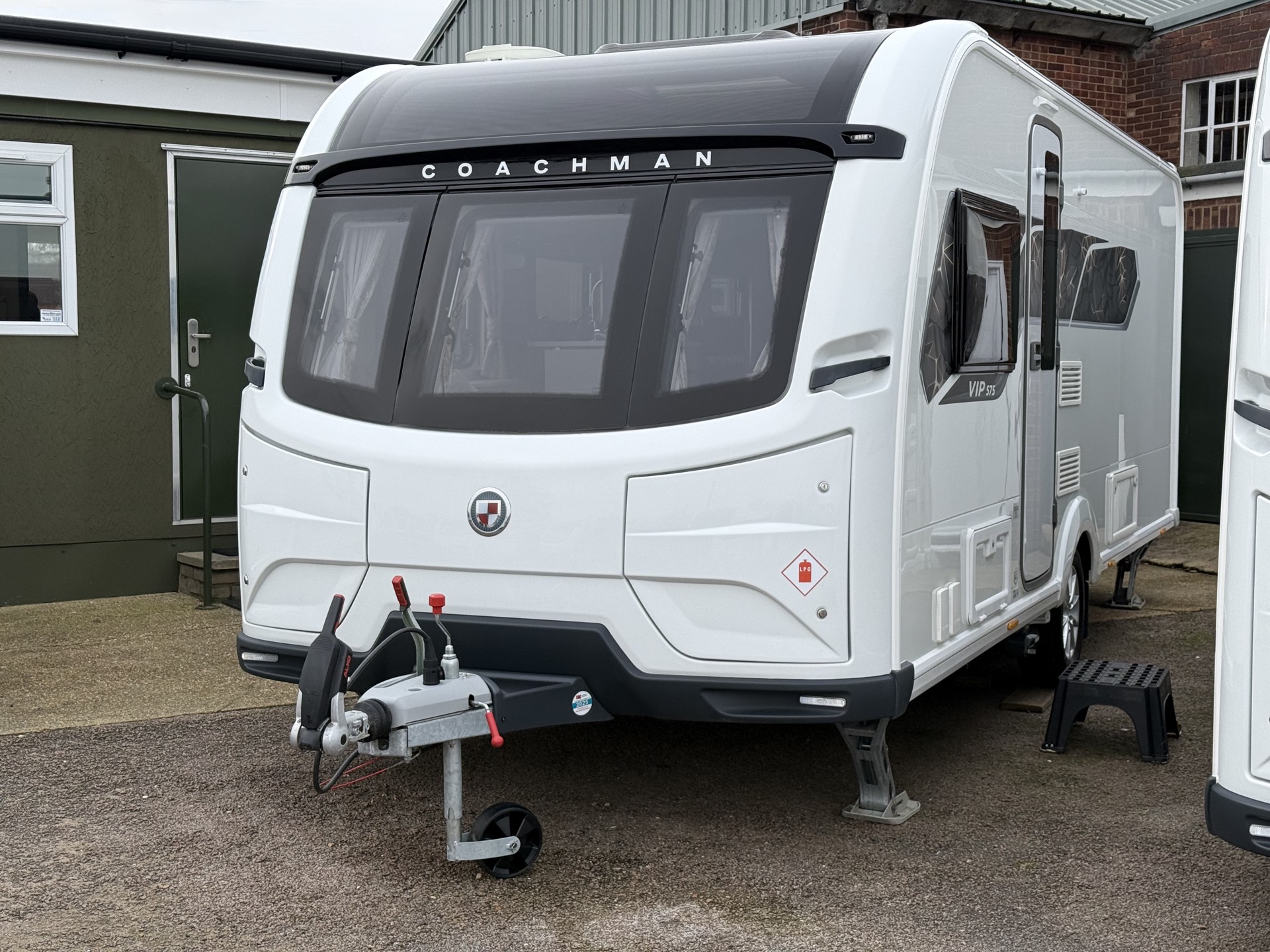 Coachman VIP 575