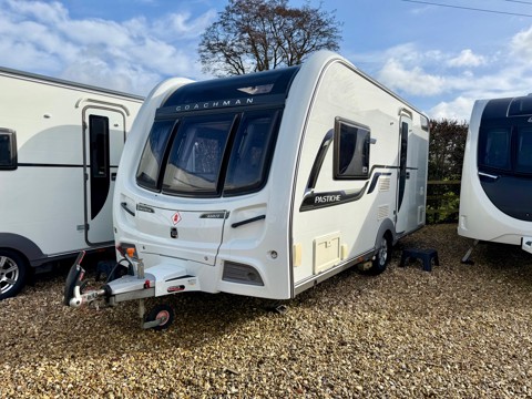 Coachman Pastiche 460/2