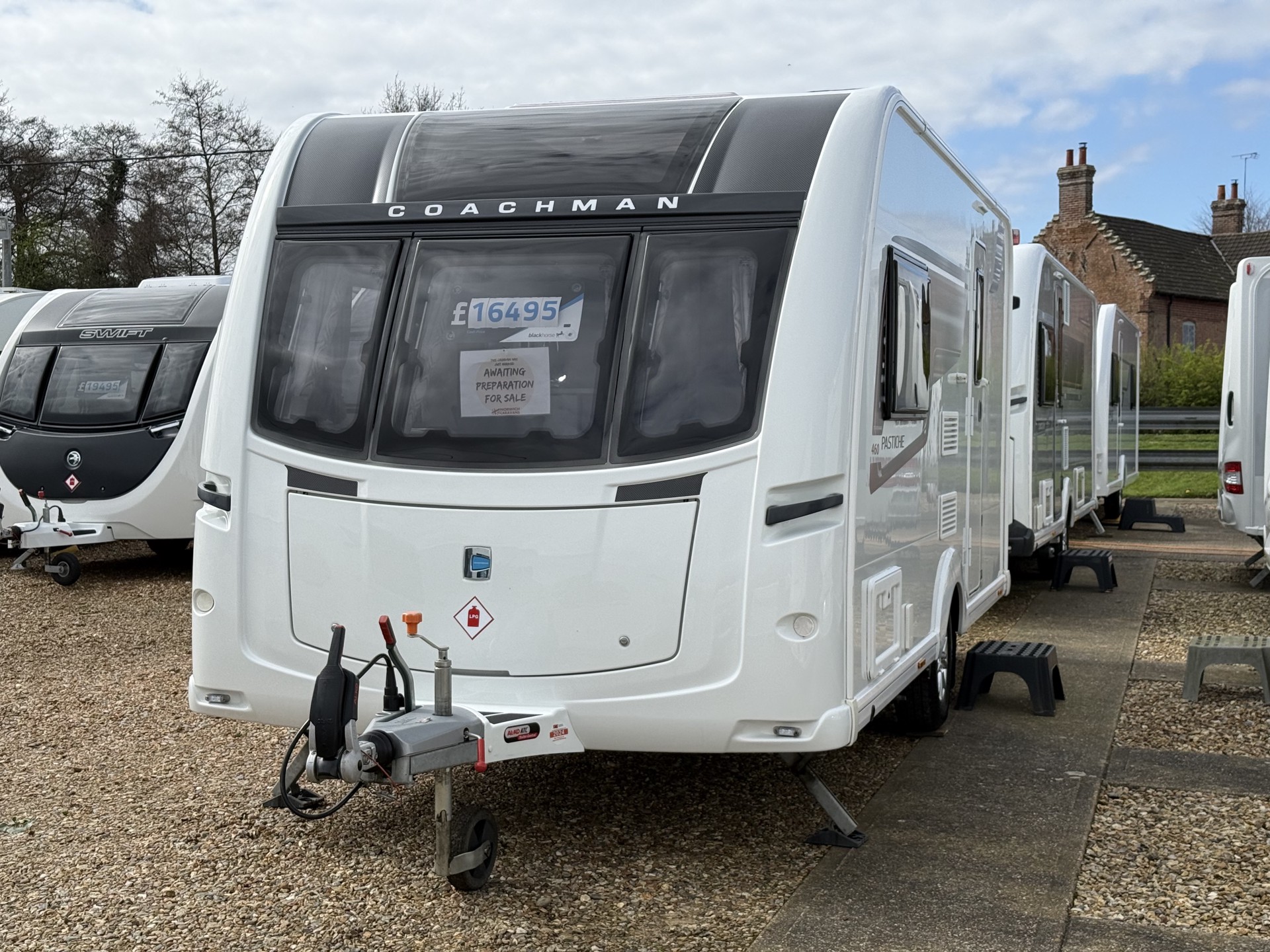 Coachman Pastiche 460