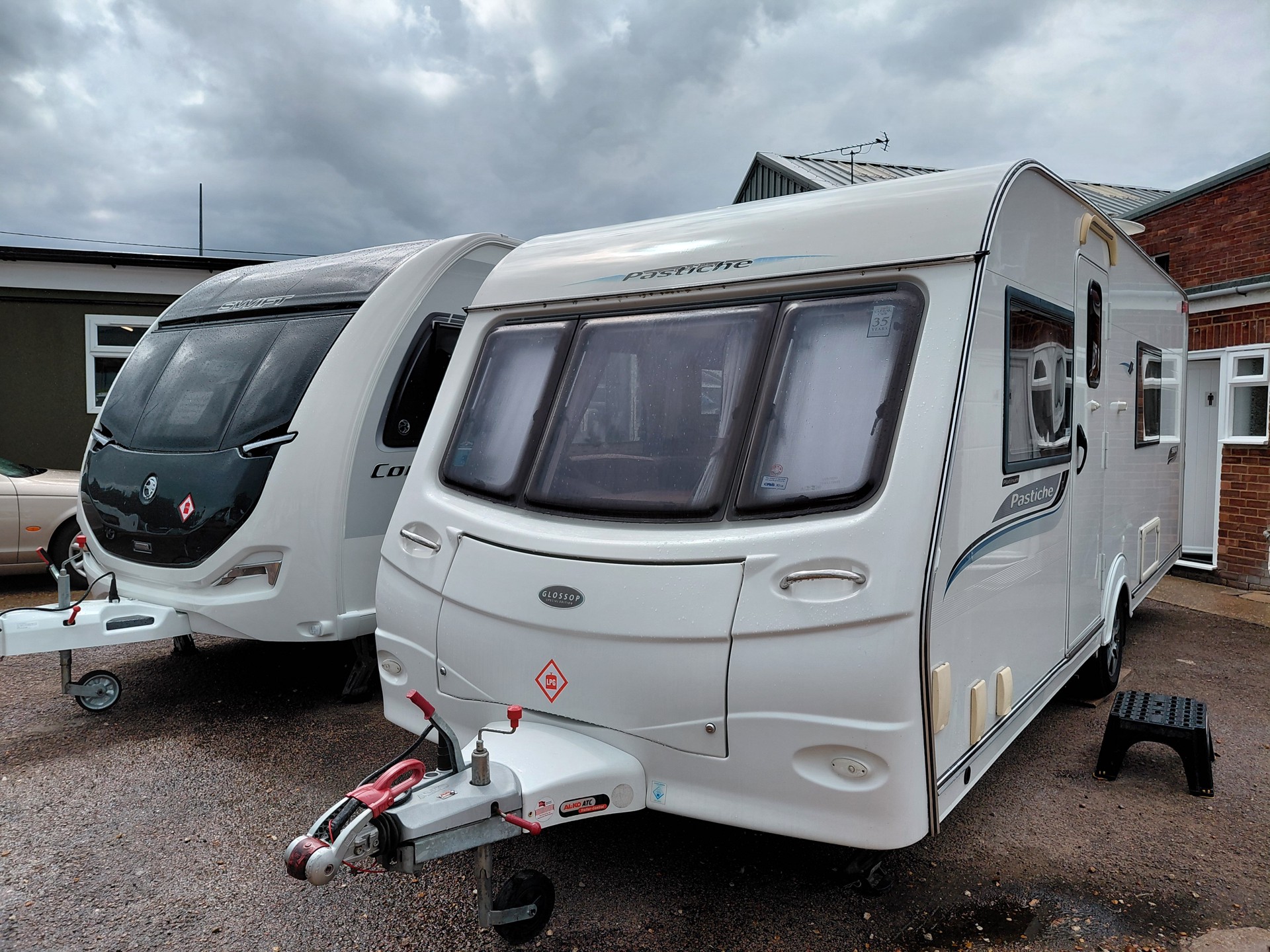 Coachman Pastiche 560/4