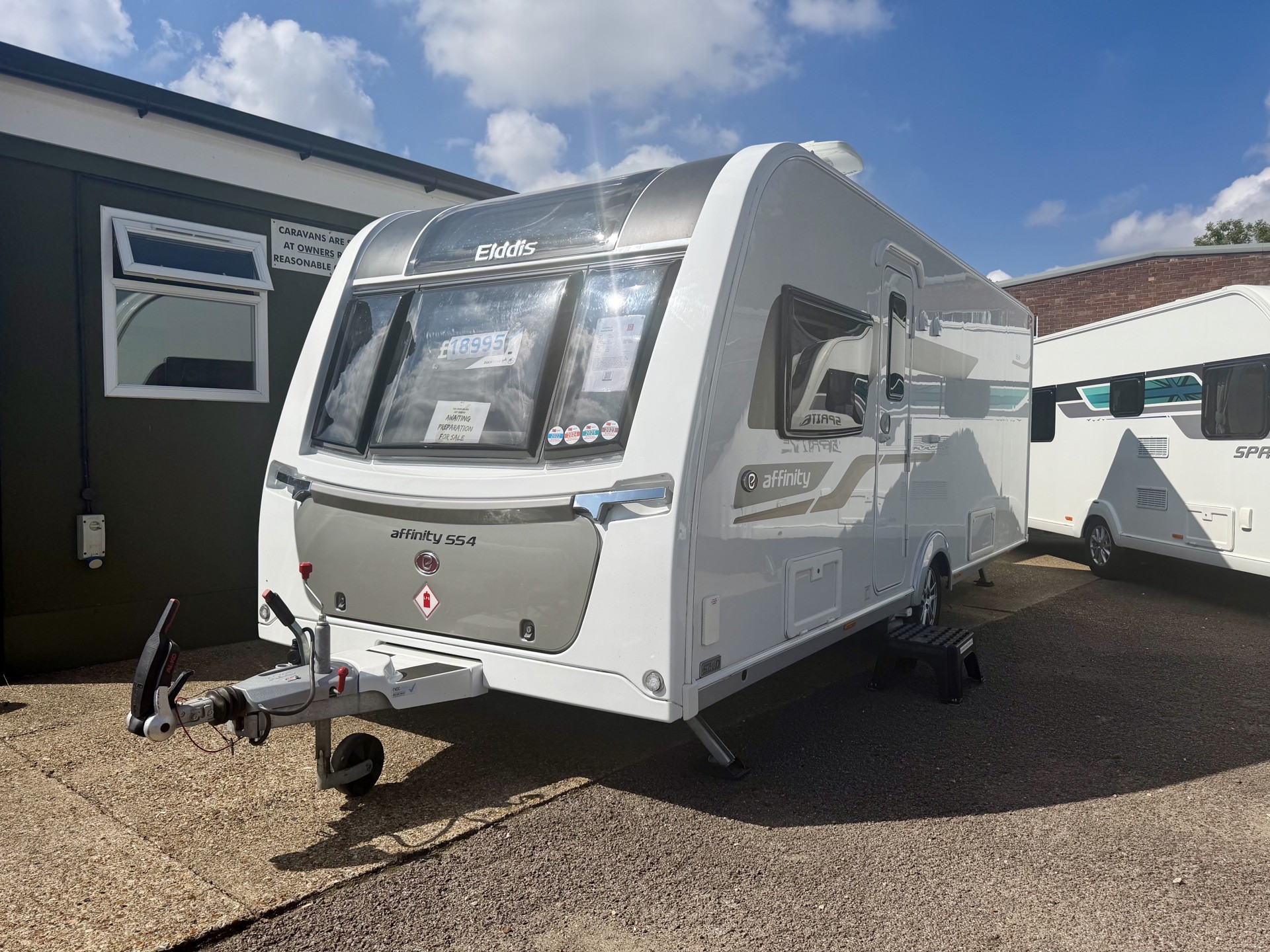 Elddis Affinity 554