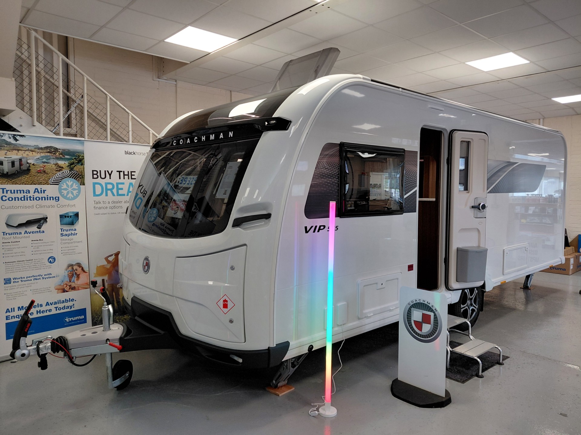 Coachman VIP 575