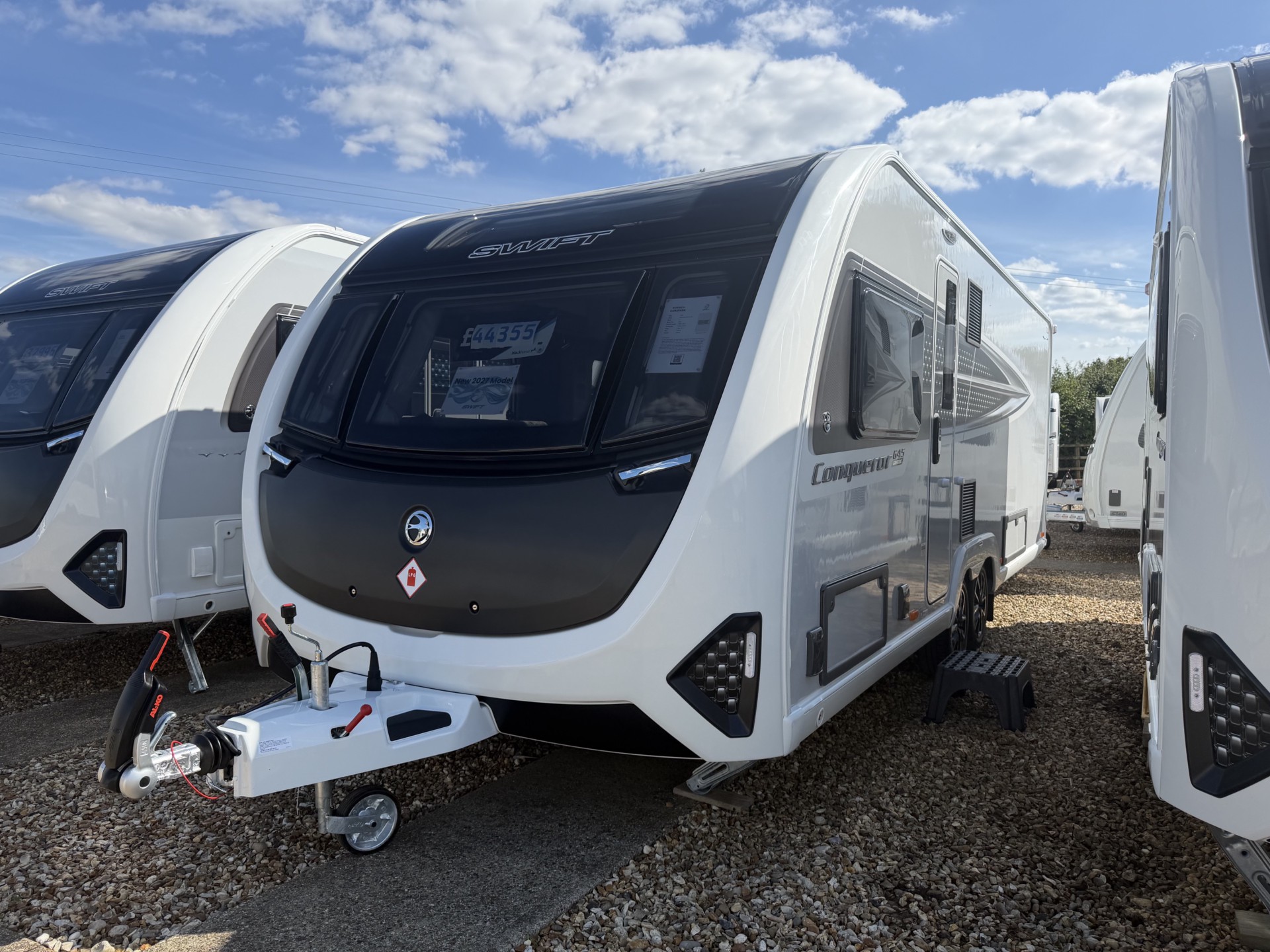 Swift Conqueror Grande 645