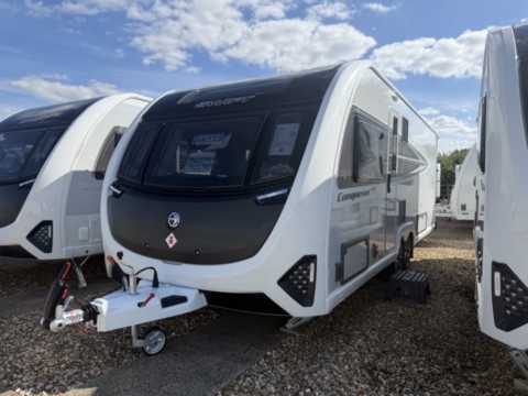Swift Conqueror Grande 645