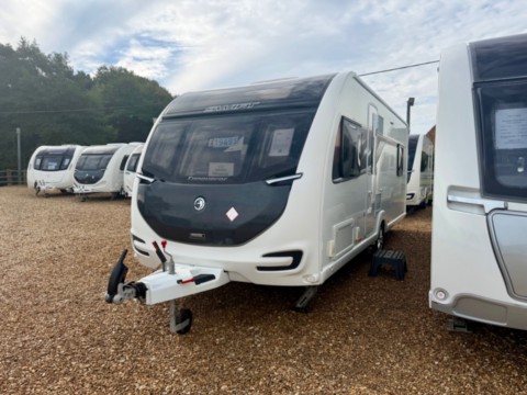 Swift Conqueror 560